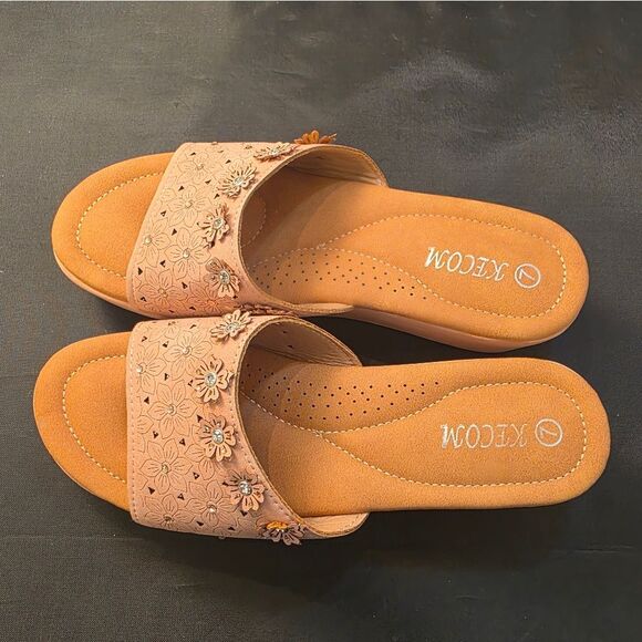 BRAND NEW KECOM WOMEN's FLORAL STUDDED DESIGN DETAIL SLIDE WEDGE SANDAL - Picture 12 of 14